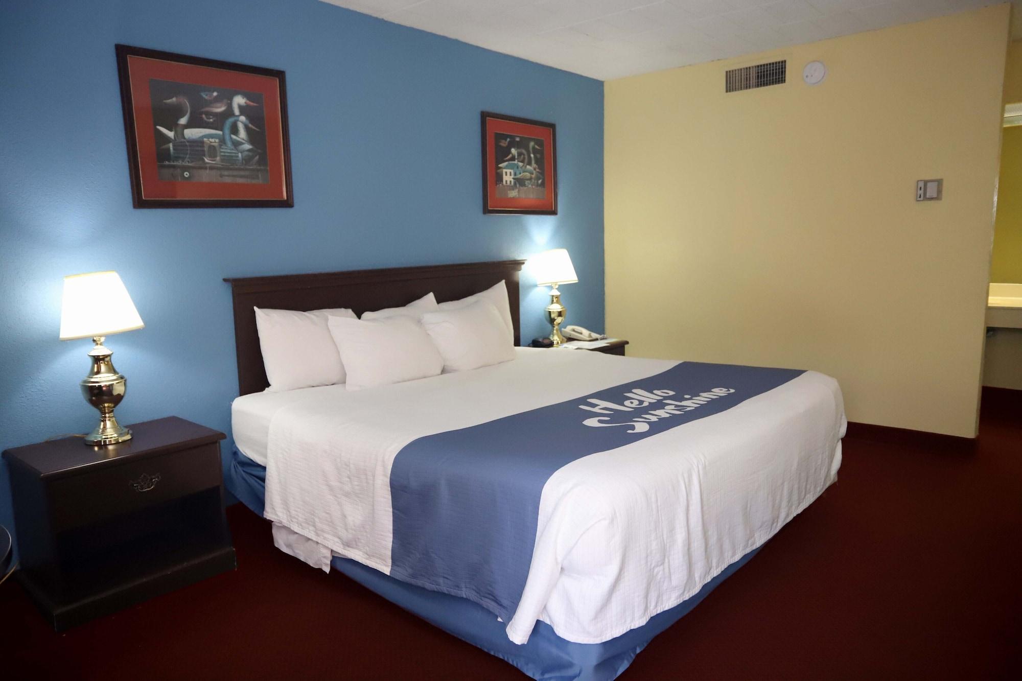 Days Inn East Stroudsburg Exterior photo